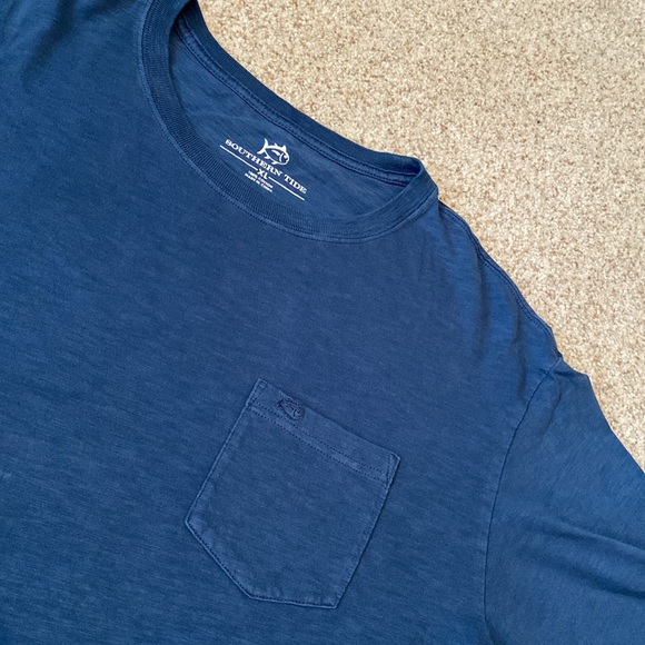 Men’s Southern Tide Short Sleeve Pocket Tee - Picture 2 of 5